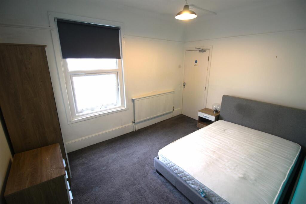 5 bed House Share for rent in Portsmouth. From Tully & Co - Southsea