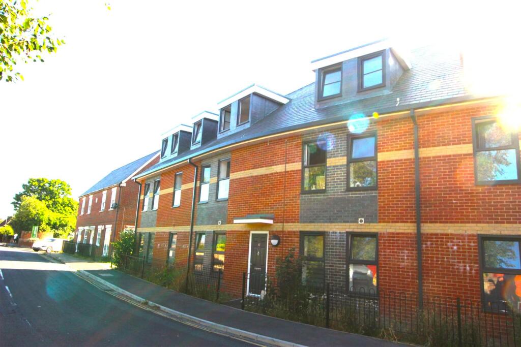 1 bed Apartment for rent in . From Tully & Co - Southsea
