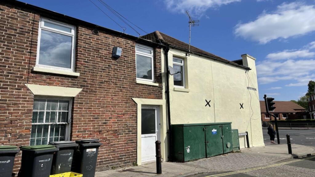 1 bed 1st Floor Flat for rent in Gosport. From Tully & Co - Southsea