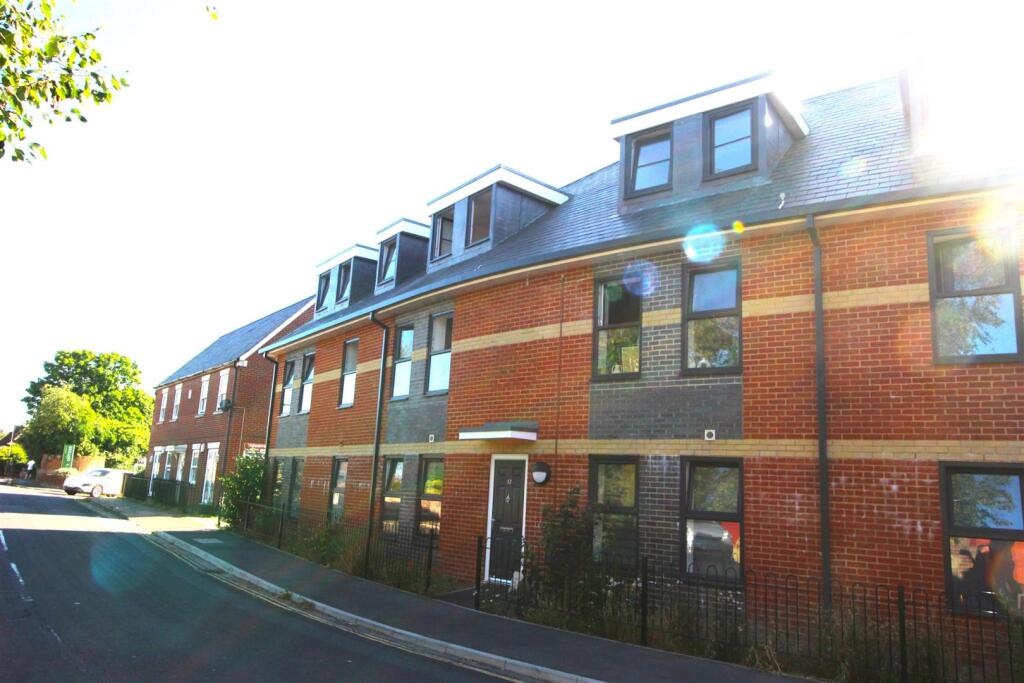 2 bed Apartment for rent in . From Tully & Co - Southsea