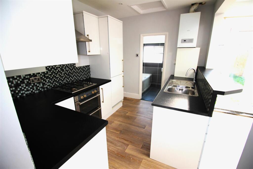 2 bed Detached for rent in Portsmouth. From Tully & Co - Southsea