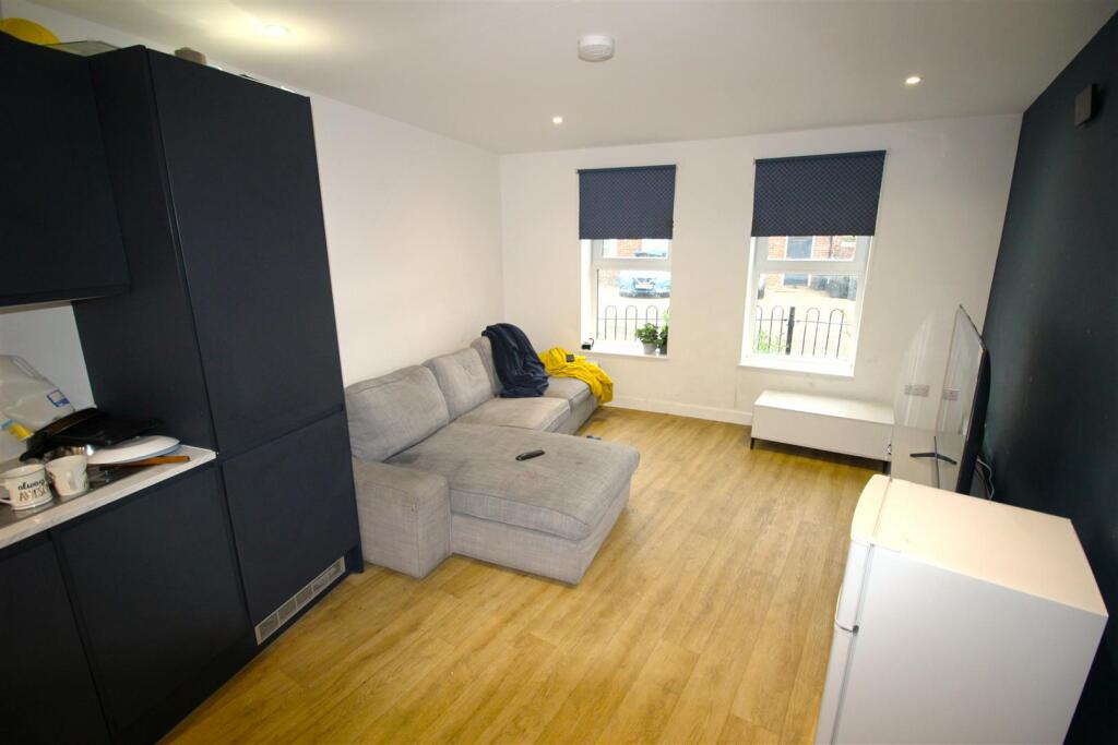 1 bed 1st Floor Flat for rent in . From Tully & Co - Southsea