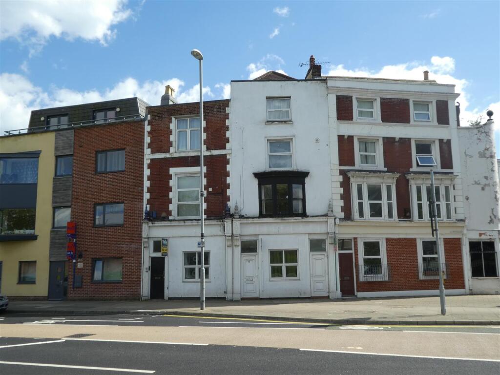 4 bed Studio for rent in Portsmouth. From Tully & Co - Southsea 4 bed Studio for rent in Portsmouth. From Tully & Co - Southsea