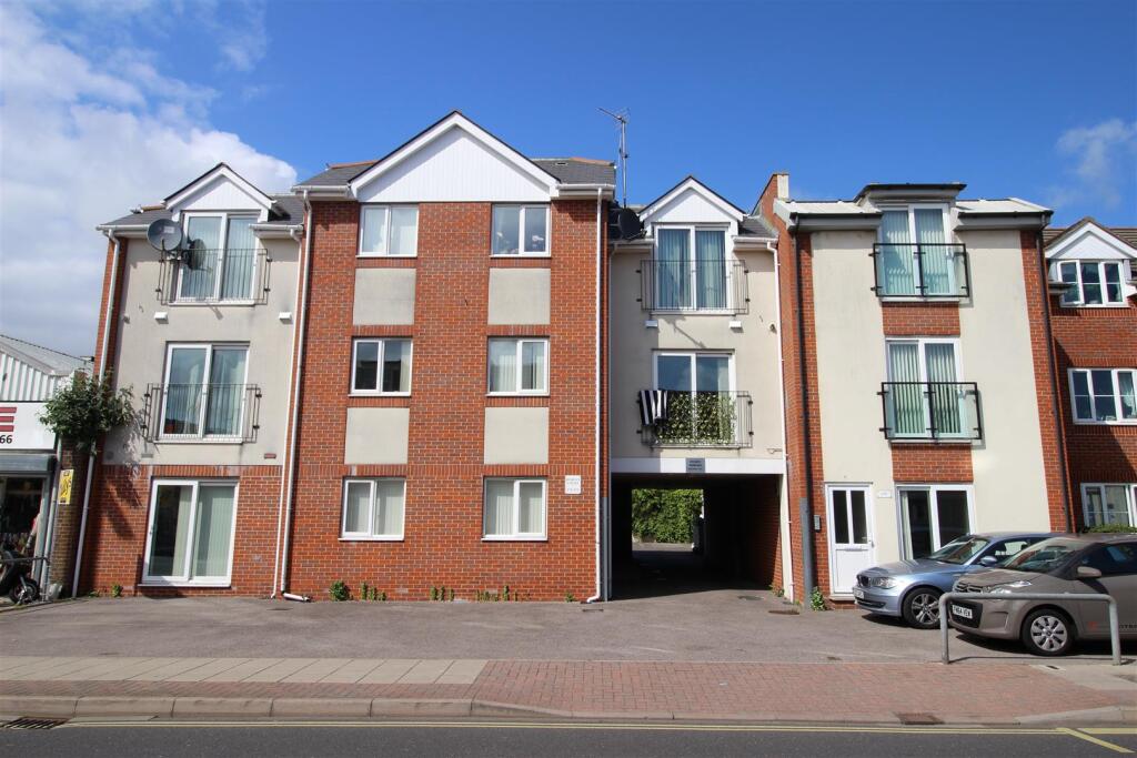 2 bed 1st Floor Flat for rent in Portsmouth. From Tully & Co - Southsea 2 bed 1st Floor Flat for rent in Portsmouth. From Tully & Co - Southsea