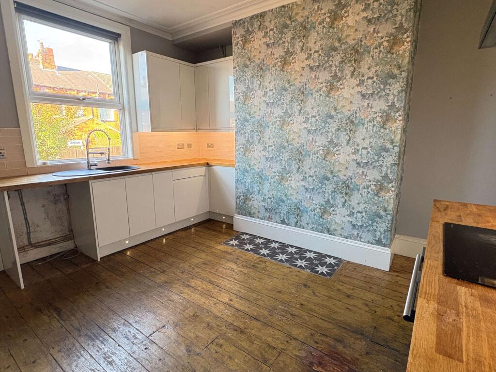 3 bed Mid Terraced House for rent in Leeds. From WATTS & CO - Leeds