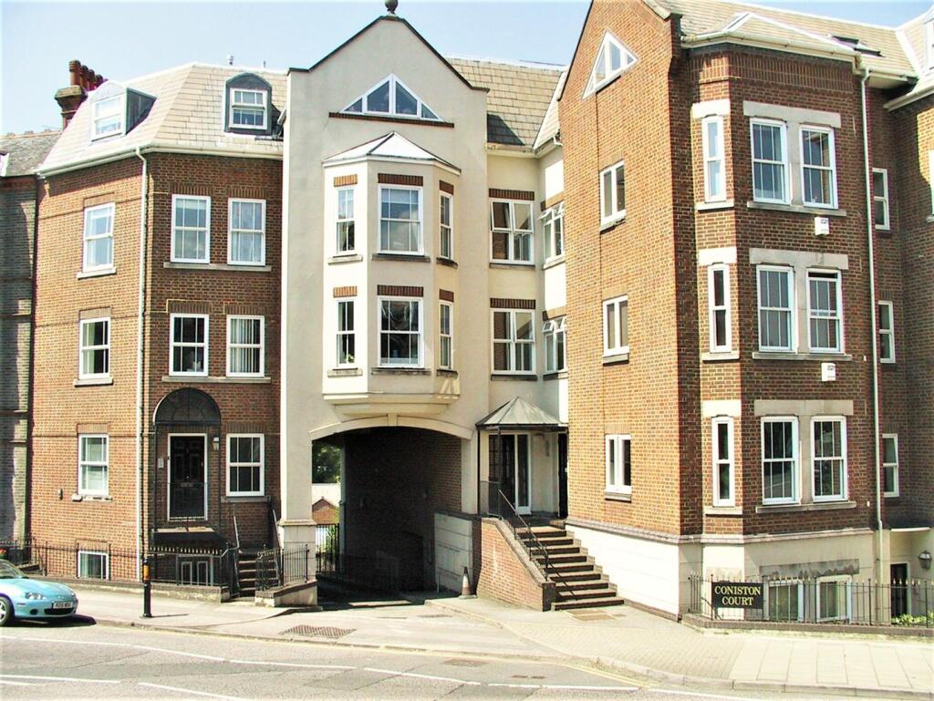 2 bed 1st Floor Flat for rent in Harrow. From Woodward Estate Agents - Harrow