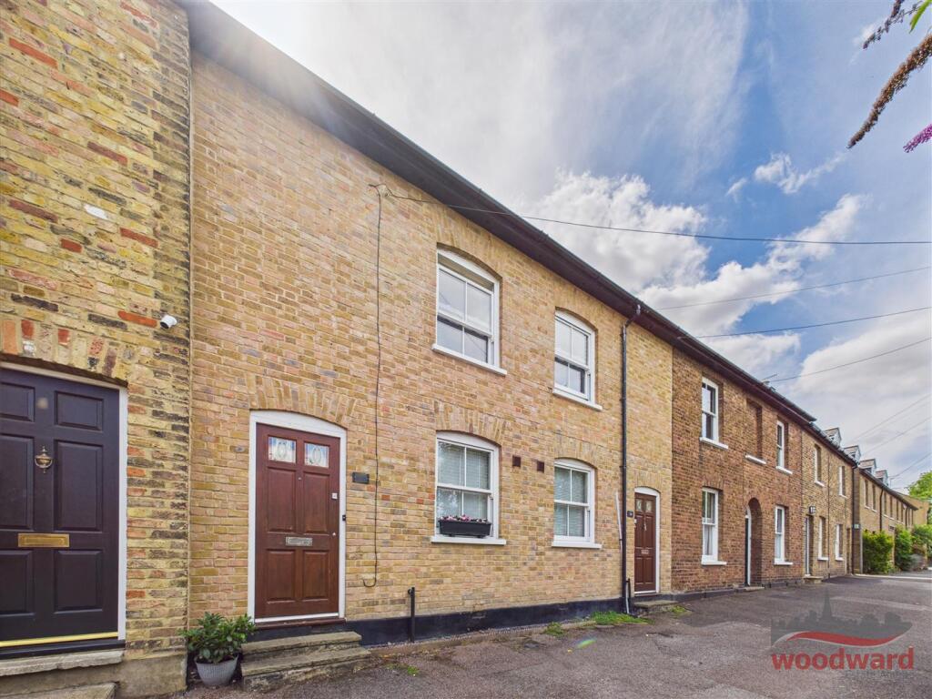 2 bed Detached for rent in Harrow. From Woodward Estate Agents - Harrow