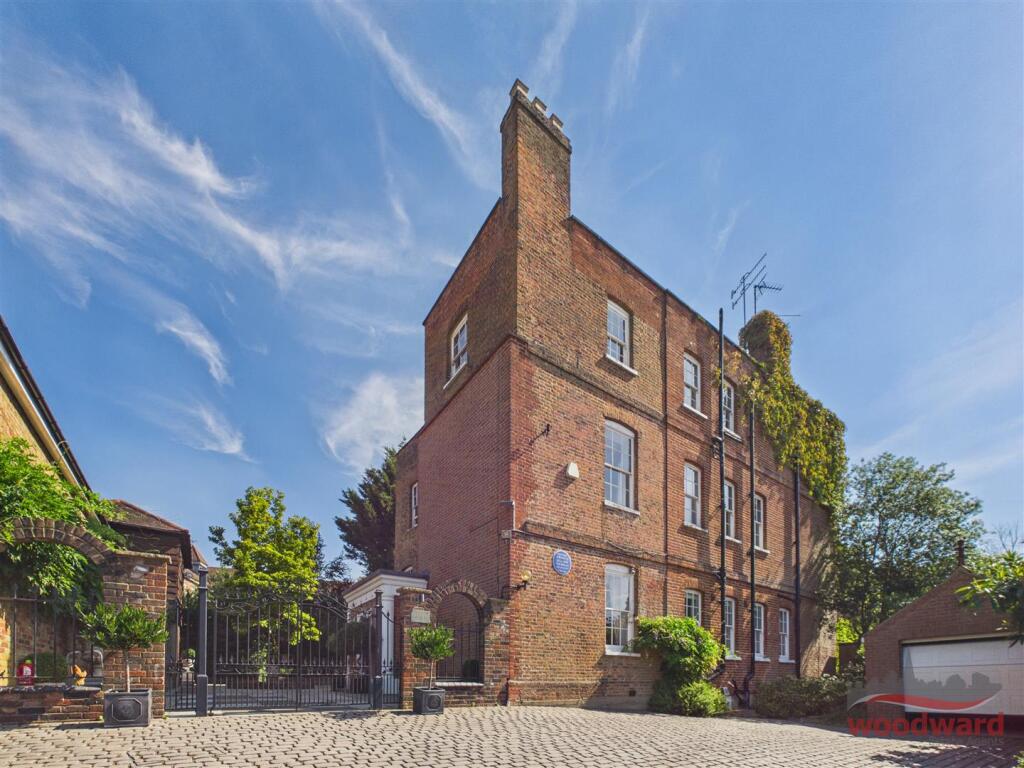2 bed 1st Floor Flat for rent in Harrow. From Woodward Estate Agents - Harrow