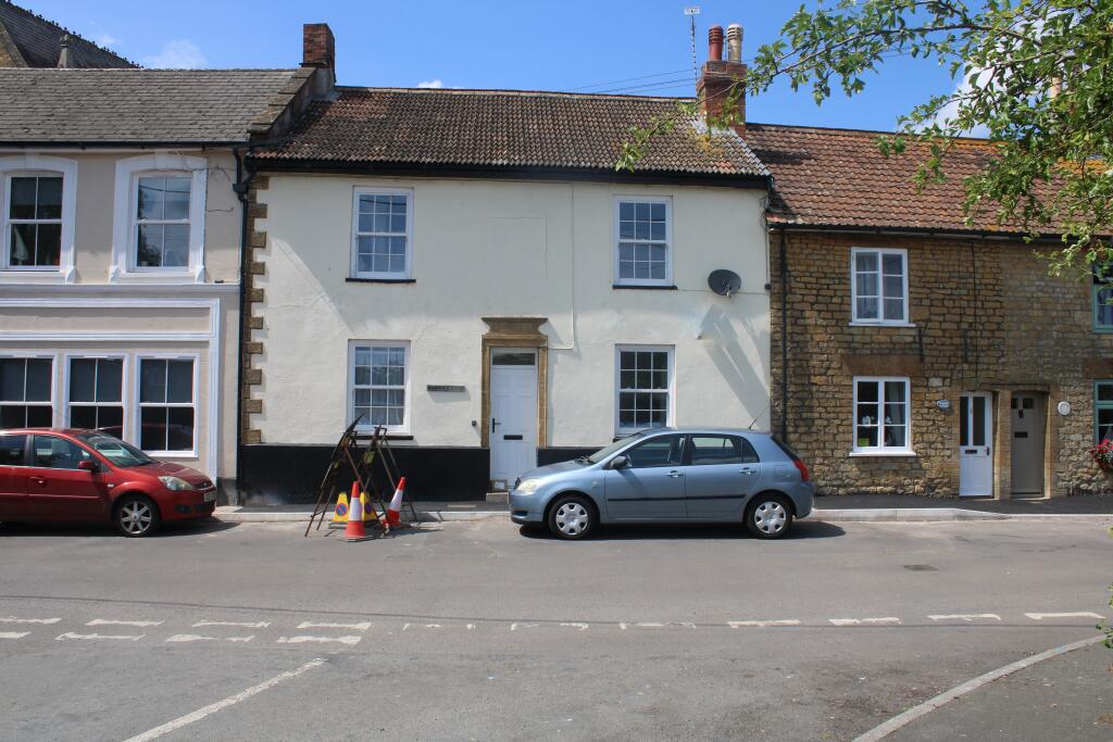 1 bed House (unspecified) for rent in Milborne Port. From YeoLets - Yeovil