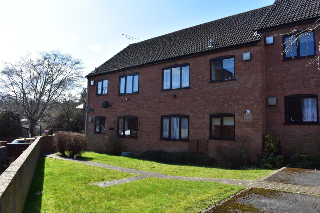 1 bed House (unspecified) for rent in Yeovil. From YeoLets - Yeovil