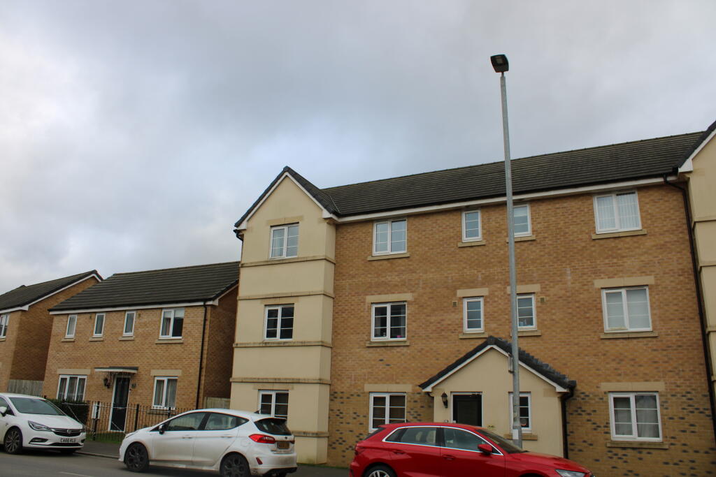2 bed 1st Floor Flat for rent in Odcombe. From YeoLets - Yeovil