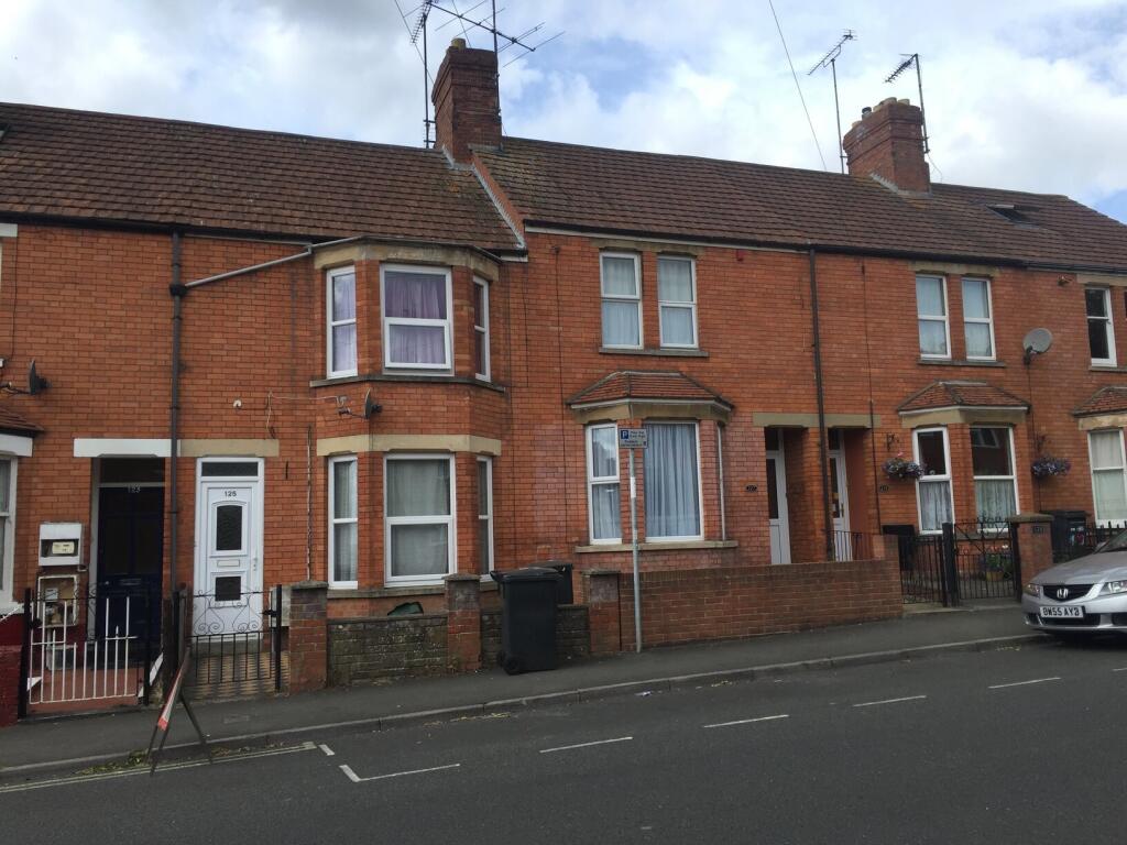 3 bed Mid Terraced House for rent in Yeovil Marsh. From YeoLets - Yeovil 3 bed Mid Terraced House for rent in Yeovil Marsh. From YeoLets - Yeovil