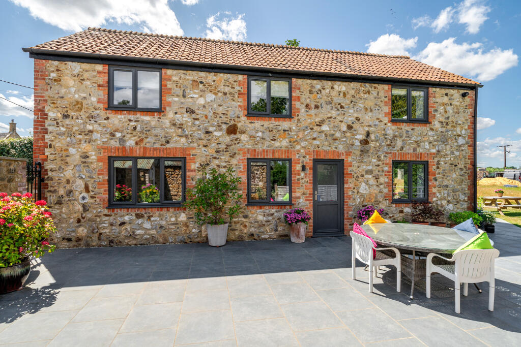 3 bed Detached for rent in Broadway. From YeoLets - Yeovil