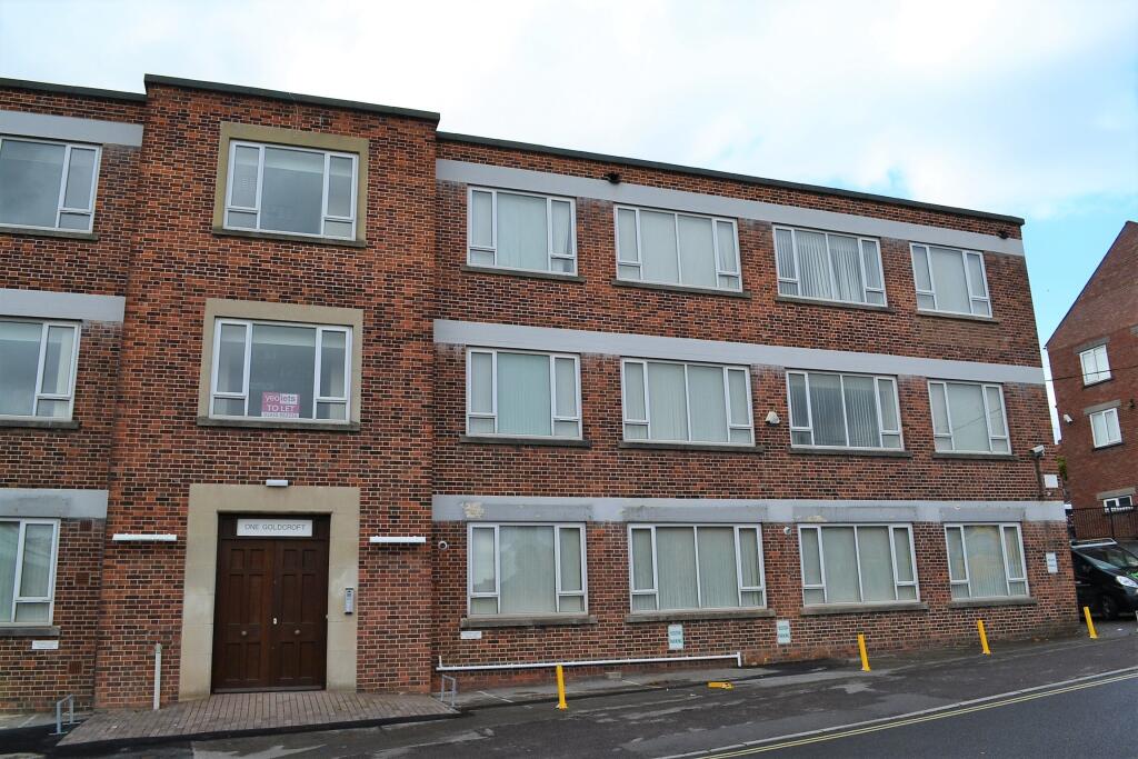 2 bed Apartment for rent in Yeovil Marsh. From YeoLets - Yeovil