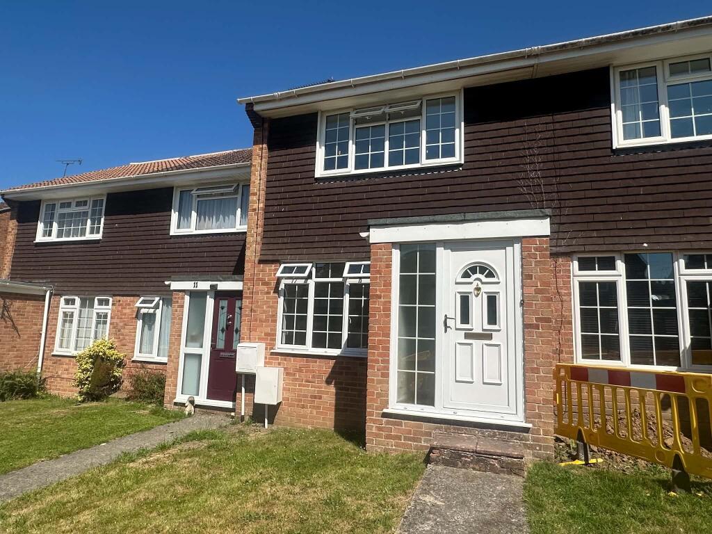 2 bed Mid Terraced House for rent in Yeovil. From YeoLets - Yeovil