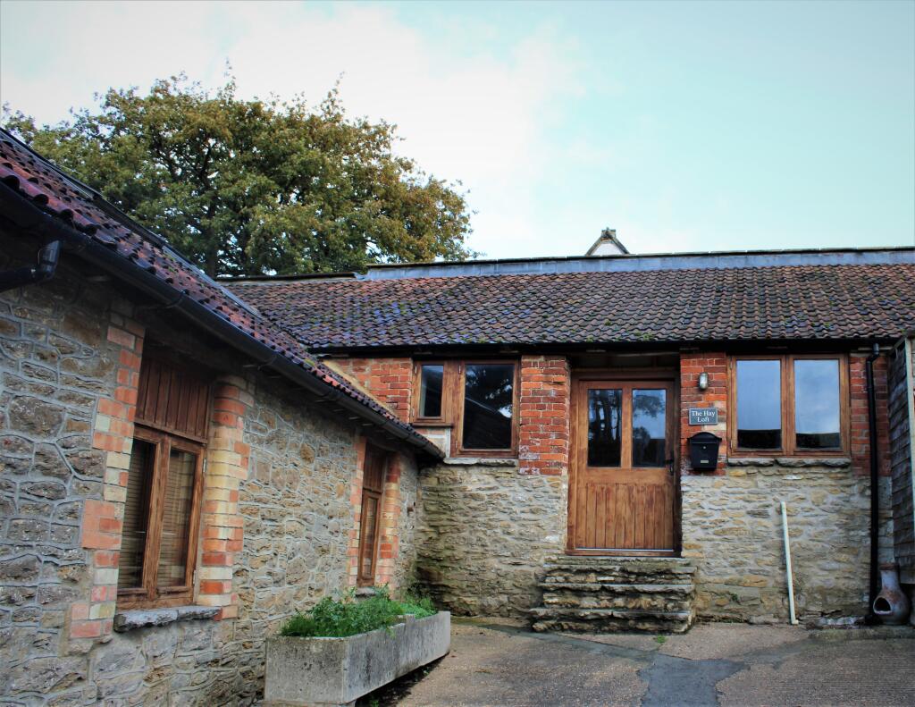 4 bed Barn Conversion for rent in Hardington Mandeville. From YeoLets - Yeovil 4 bed Barn Conversion for rent in Hardington Mandeville. From YeoLets - Yeovil