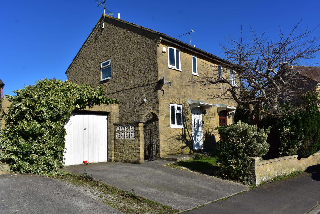 2 bed Semi Detached for rent in Yeovil Marsh. From YeoLets - Yeovil