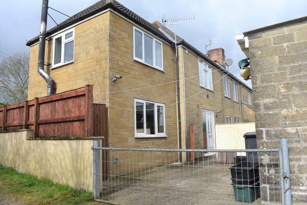 4 bed End of Terrace for rent in Tintinhull. From YeoLets - Yeovil