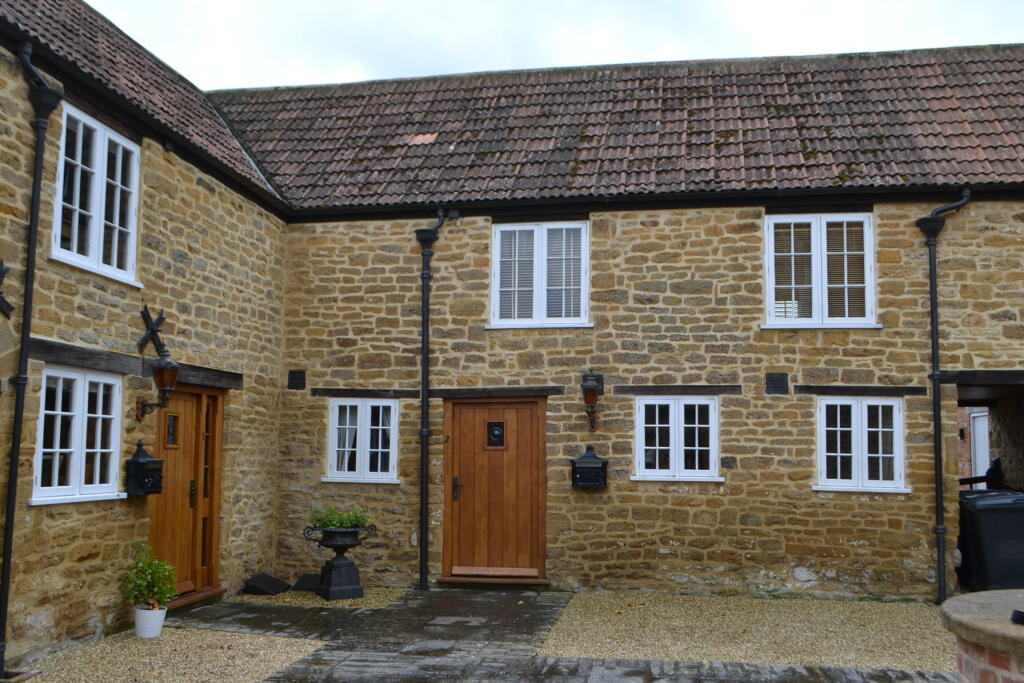 2 bed Mid Terraced House for rent in Martock. From YeoLets - Yeovil