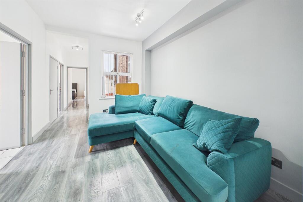 3 bed Apartment for rent in Coventry. From Prominence Estates - Coventry