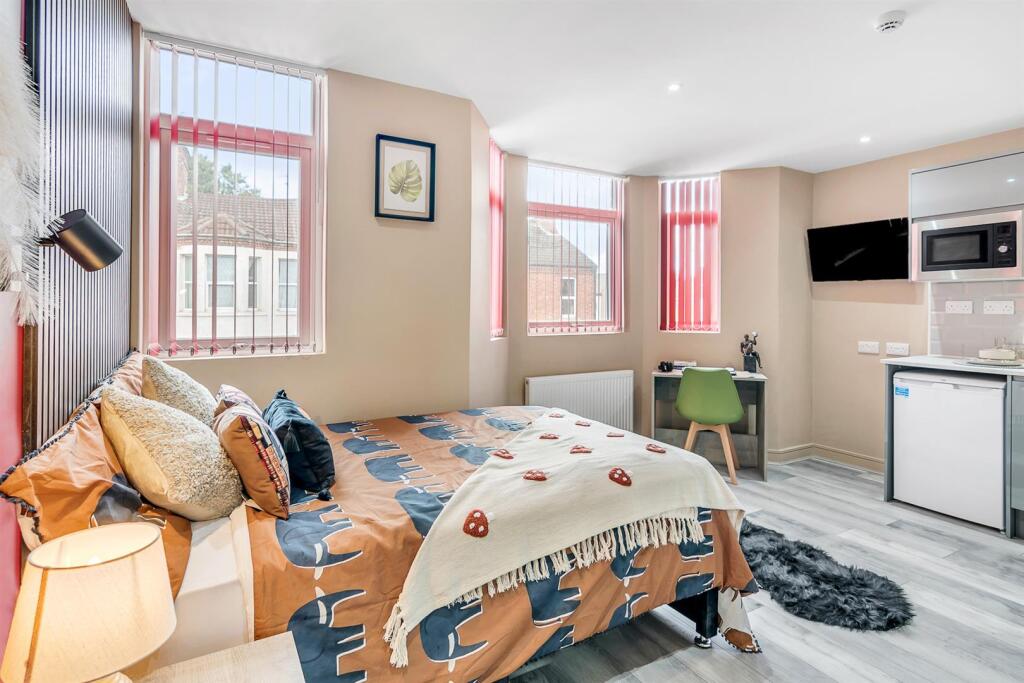 4 bed Studio for rent in Coventry. From Prominence Estates - Coventry