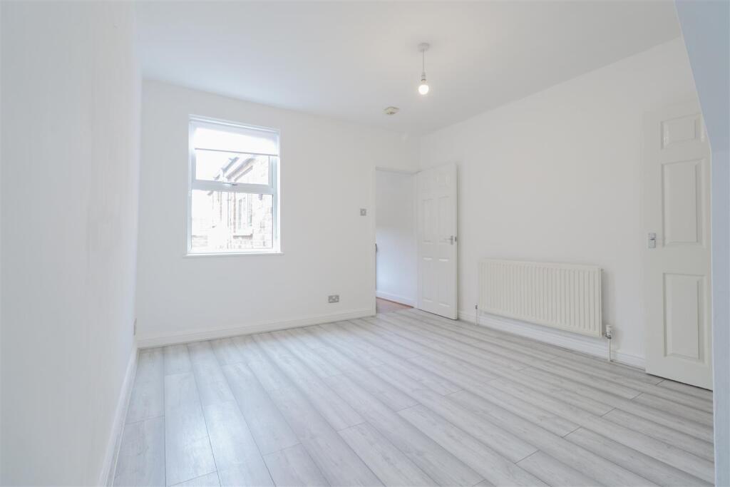 2 bed Mid Terraced House for rent in Nuneaton. From Prominence Estates - Coventry 2 bed Mid Terraced House for rent in Nuneaton. From Prominence Estates - Coventry