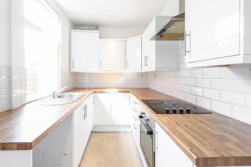 3 bed Detached for rent in Nuneaton. From Prominence Estates - Coventry 3 bed Detached for rent in Nuneaton. From Prominence Estates - Coventry