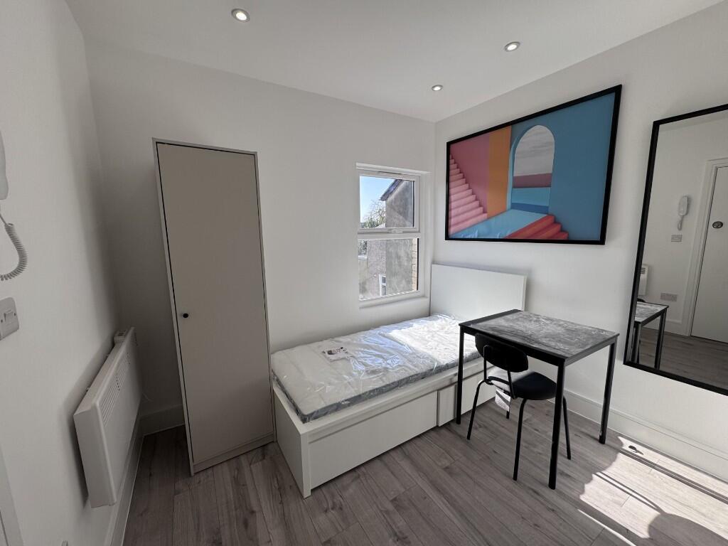 1 bed HMO for rent in Staines-upon-Thames. From Memento Estate