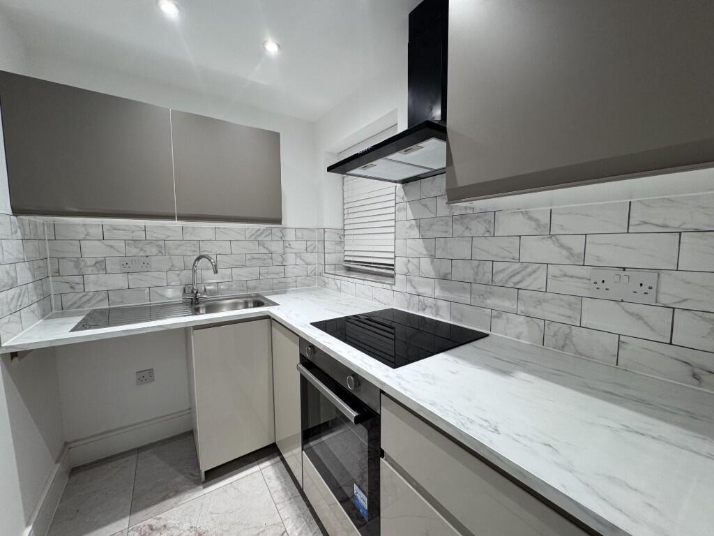 2 bed 1st Floor Flat for rent in Chelmsford. From Memento Estate