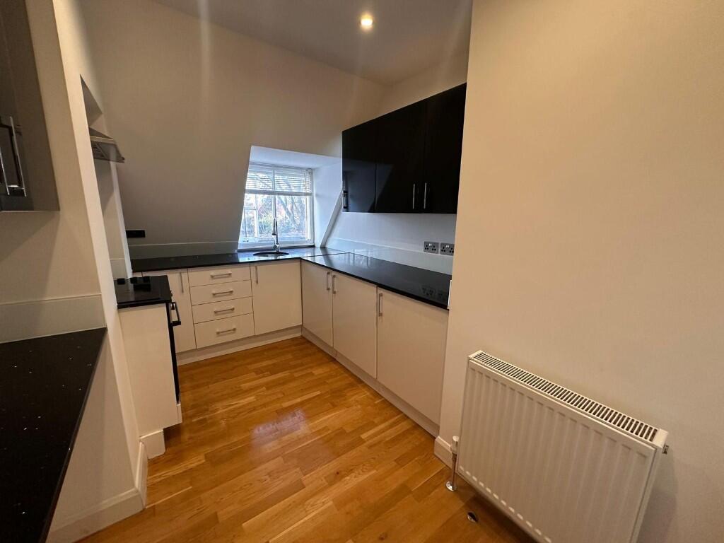 1 bed 1st Floor Flat for rent in London. From Memento Estate