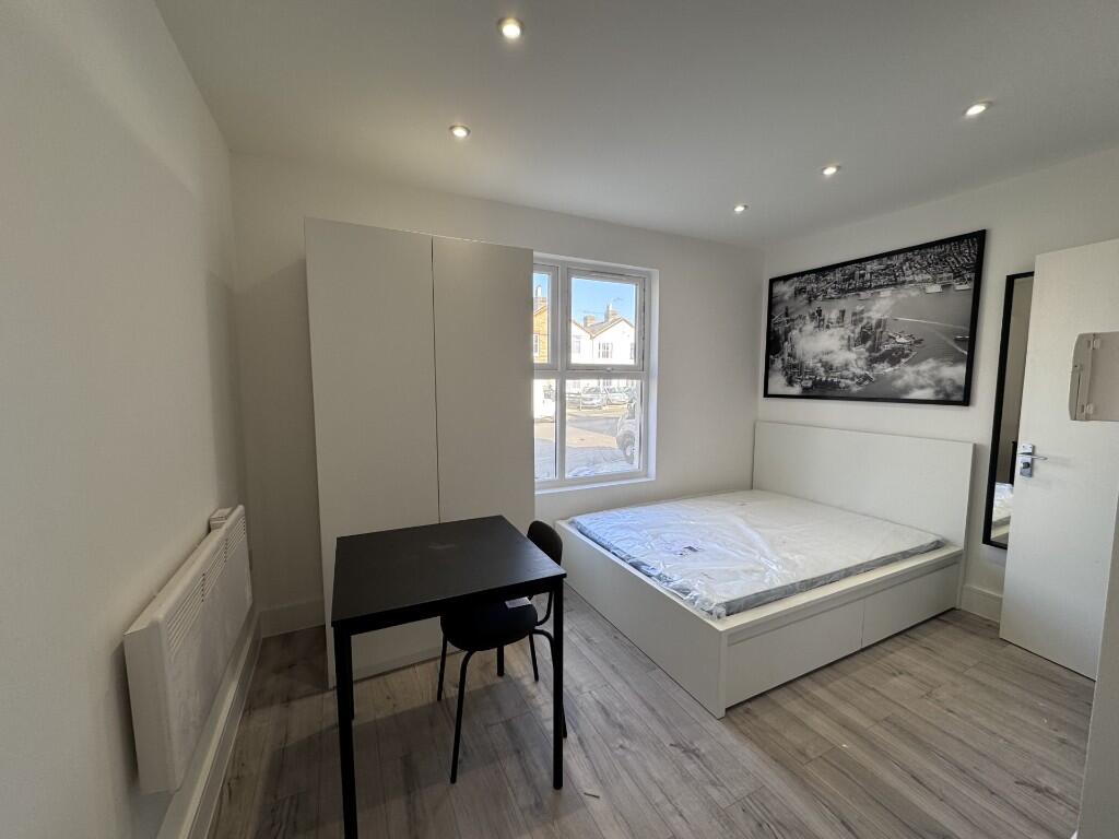 1 bed HMO for rent in Staines-upon-Thames. From Memento Estate 1 bed HMO for rent in Staines-upon-Thames. From Memento Estate
