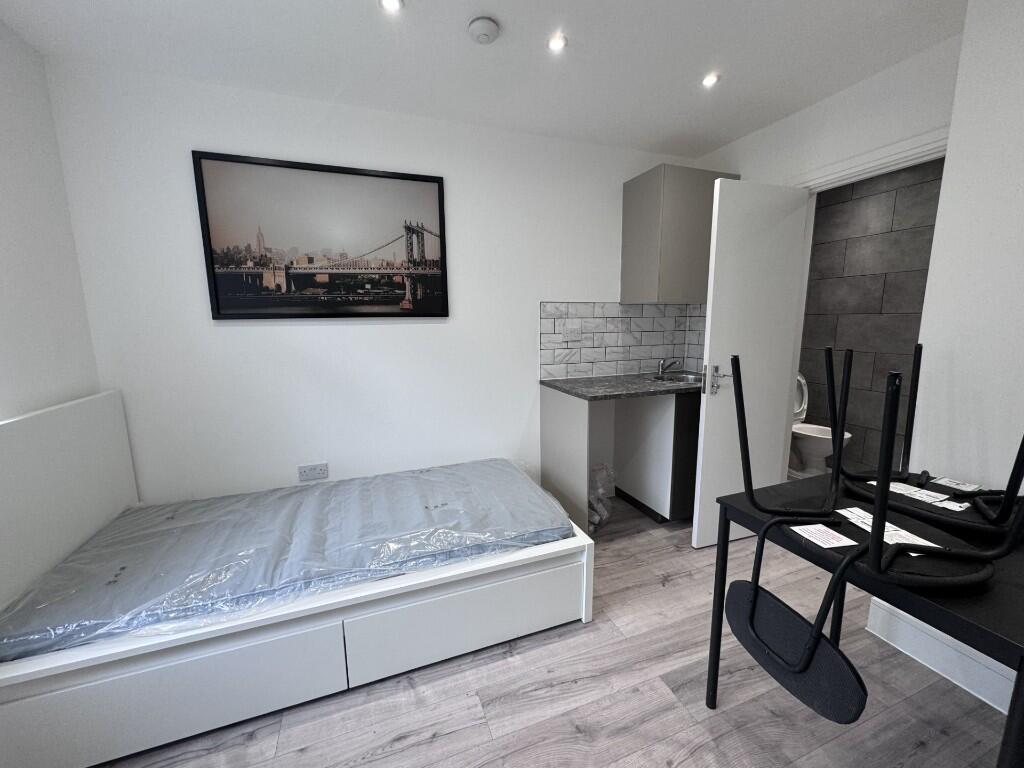 2 bed HMO for rent in Thorpe. From Memento Estate