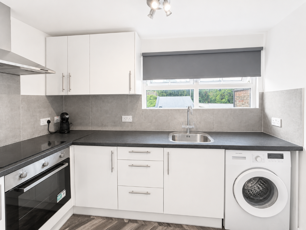 2 bed Duplex for rent in London. From Memento Estate