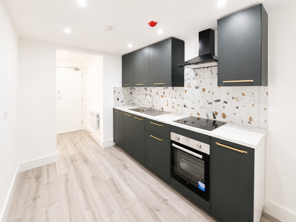 4 bed Studio for rent in Oakley Green. From Memento Estate