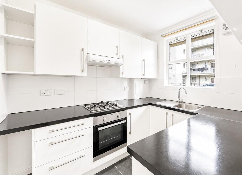 3 bed 1st Floor Flat for rent in London. From Memento Estate