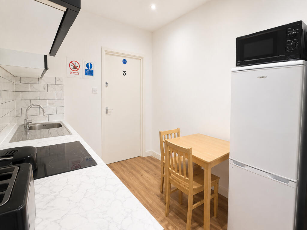 4 bed House Share for rent in Hounslow. From Memento Estate