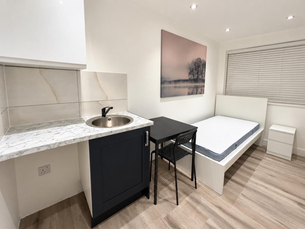 1 bed HMO for rent in Sunbury. From Memento Estate 1 bed HMO for rent in Sunbury. From Memento Estate