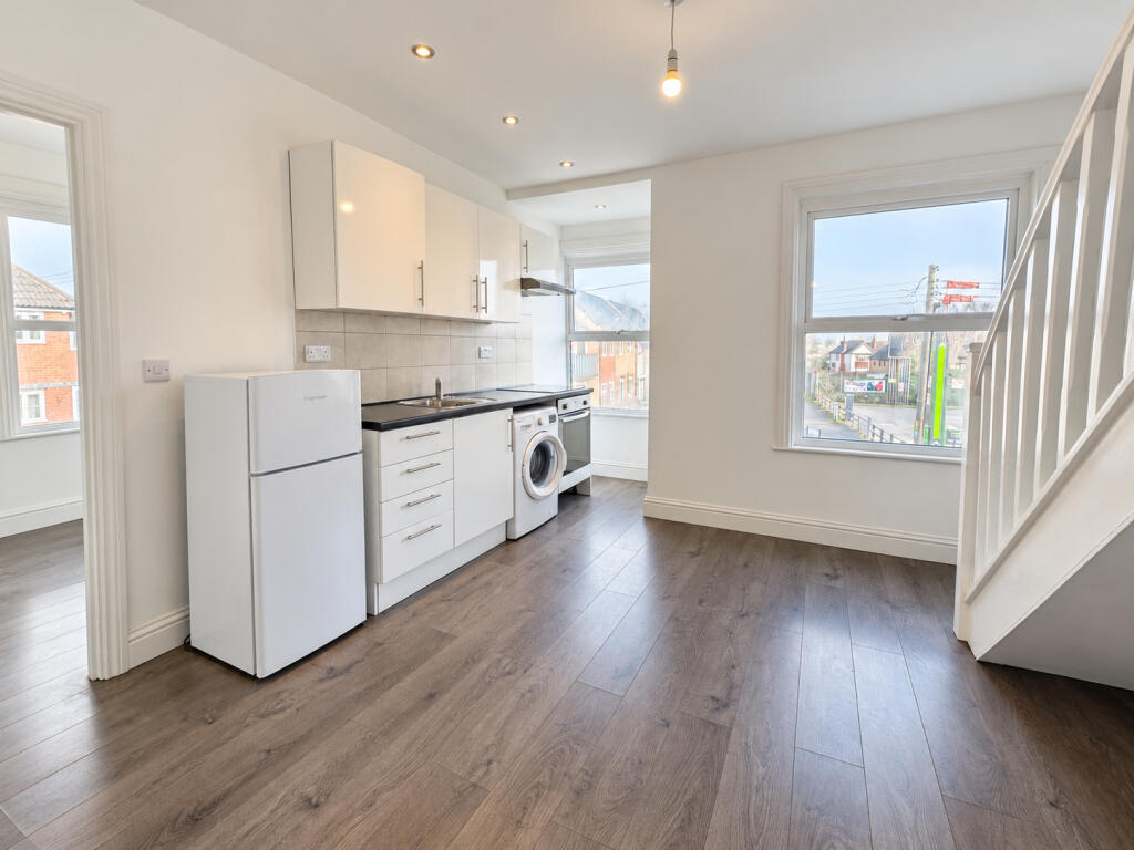 2 bed 1st Floor Flat for rent in Broomfield. From Memento Estate 2 bed 1st Floor Flat for rent in Broomfield. From Memento Estate