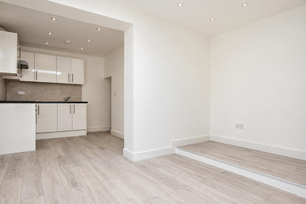 2 bed House (unspecified) for rent in Broomfield. From Memento Estate 2 bed House (unspecified) for rent in Broomfield. From Memento Estate