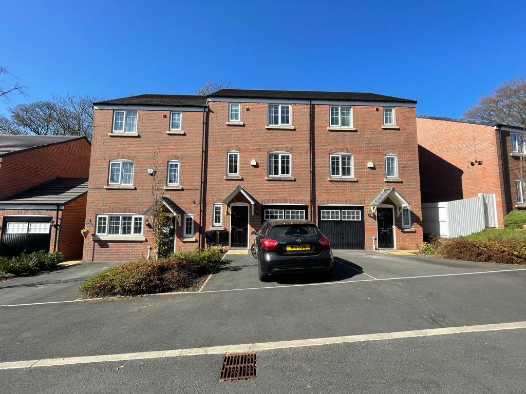 4 bed Town House for rent in Stalybridge. From Abode Letting Agents 4 bed Town House for rent in Stalybridge. From Abode Letting Agents