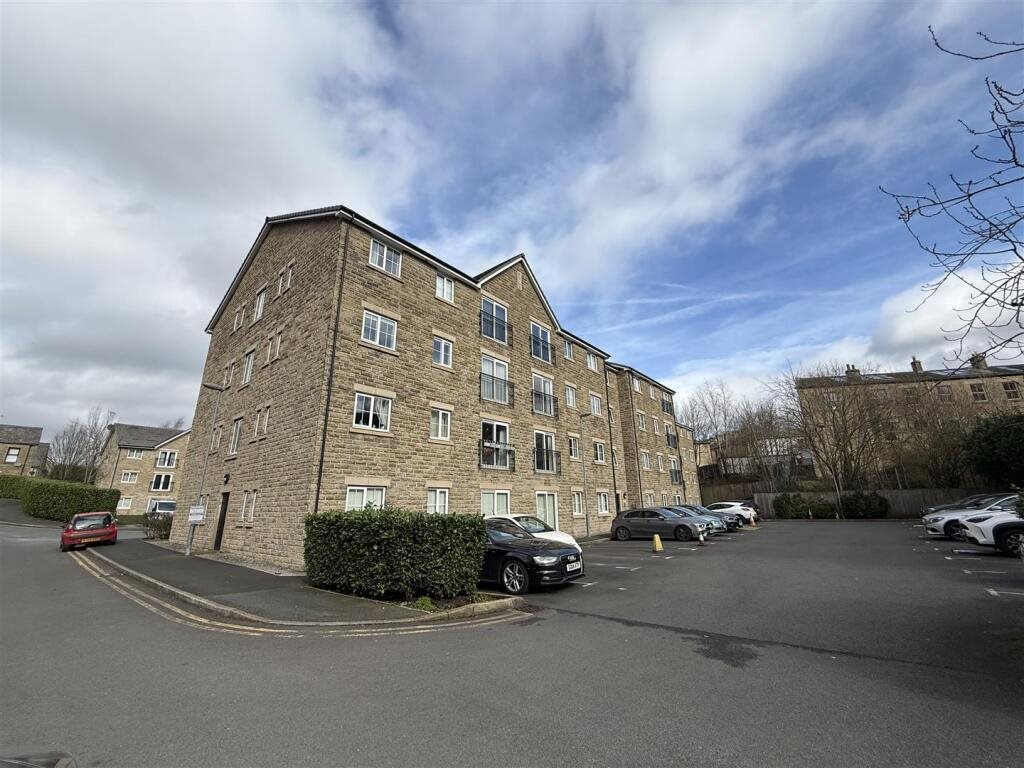 2 bed Apartment for rent in Stalybridge. From Abode Letting Agents 2 bed Apartment for rent in Stalybridge. From Abode Letting Agents