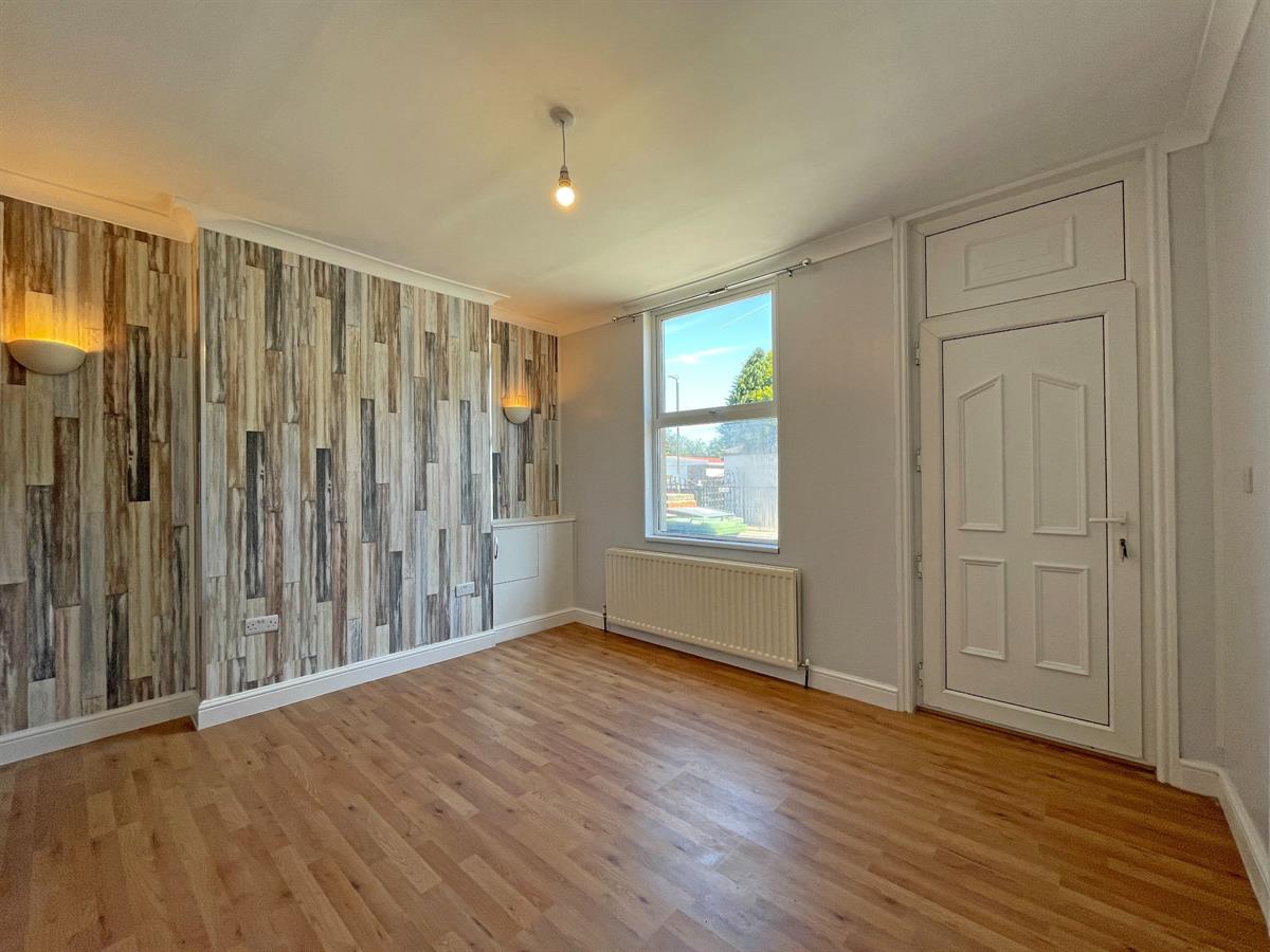 3 bed Mid Terraced House for rent in Newton. From Sgp - Nottingham