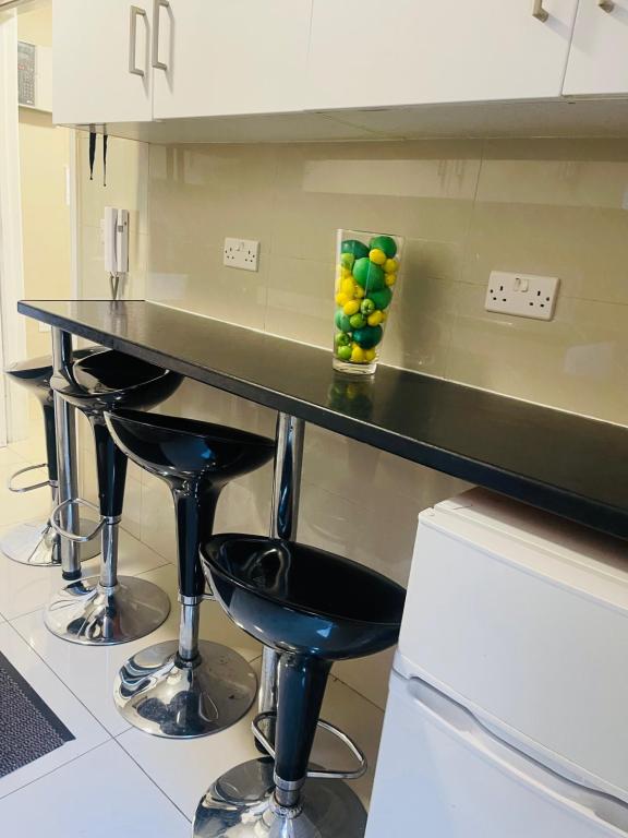 11 bed Semi-Detached for rent in West Drayton. From Royal Deluxe Properties