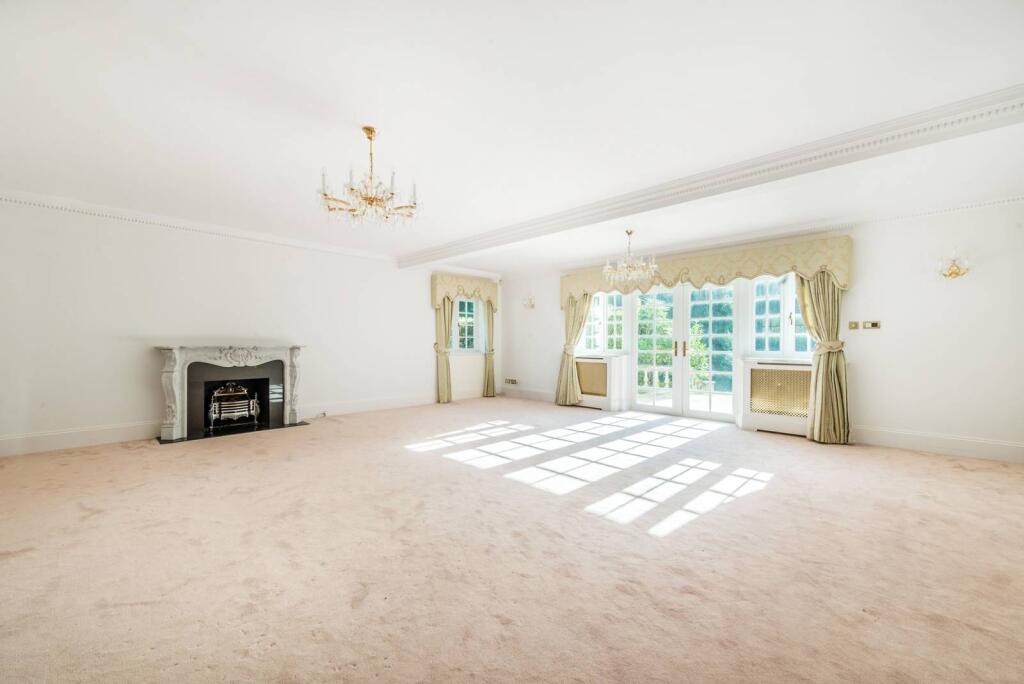 5 bed Detached for rent in Virginia Water. From Foxtons - Woking 5 bed Detached for rent in Virginia Water. From Foxtons - Woking
