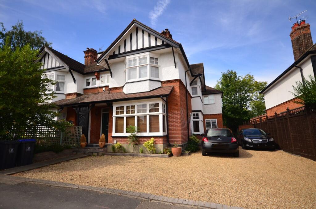 4 bed Annexe for rent in Woking. From Foxtons - Woking
