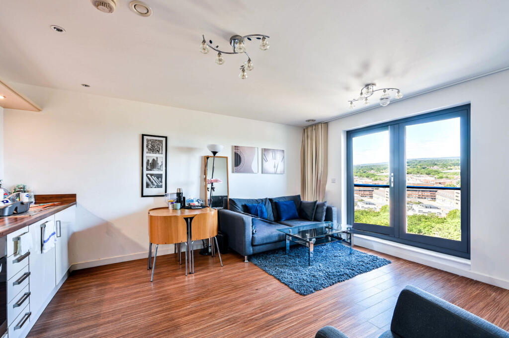 1 bed 1st Floor Flat for rent in Woking. From Foxtons - Woking 1 bed 1st Floor Flat for rent in Woking. From Foxtons - Woking