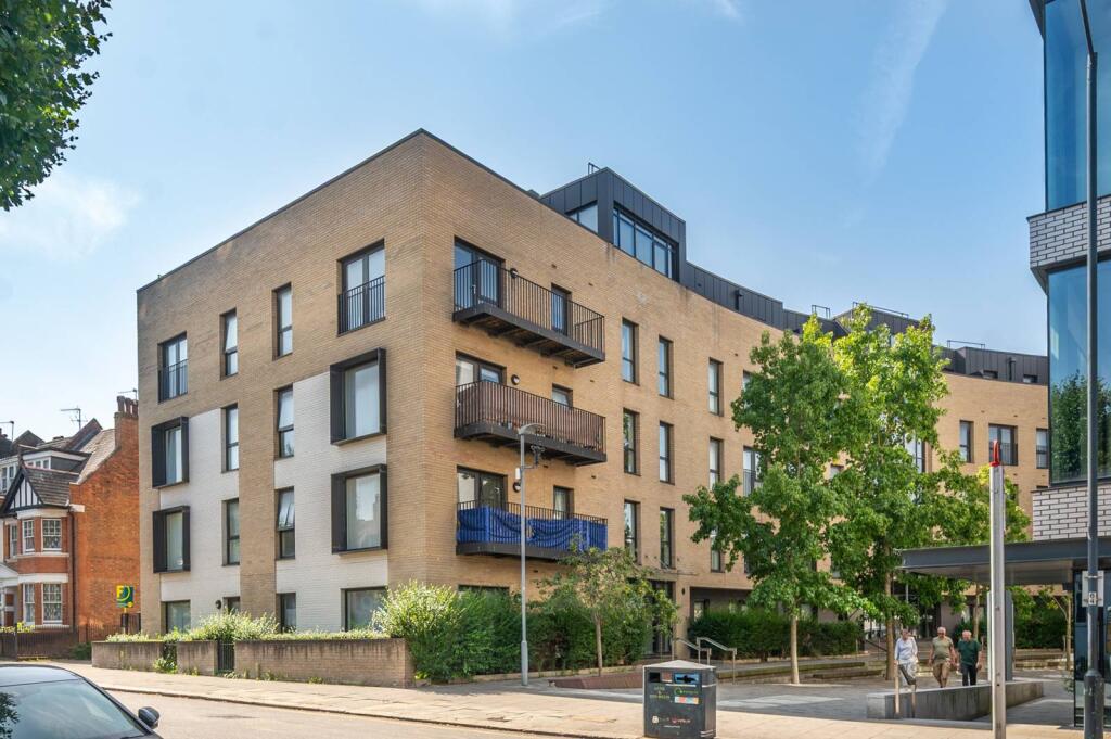 1 bed 1st Floor Flat for rent in London. From Foxtons - Willesden Green