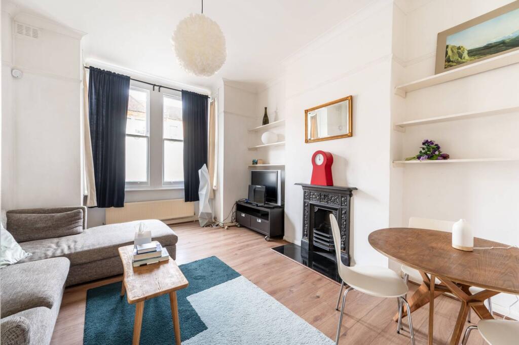 2 bed 1st Floor Flat for rent in London. From Foxtons - Willesden Green