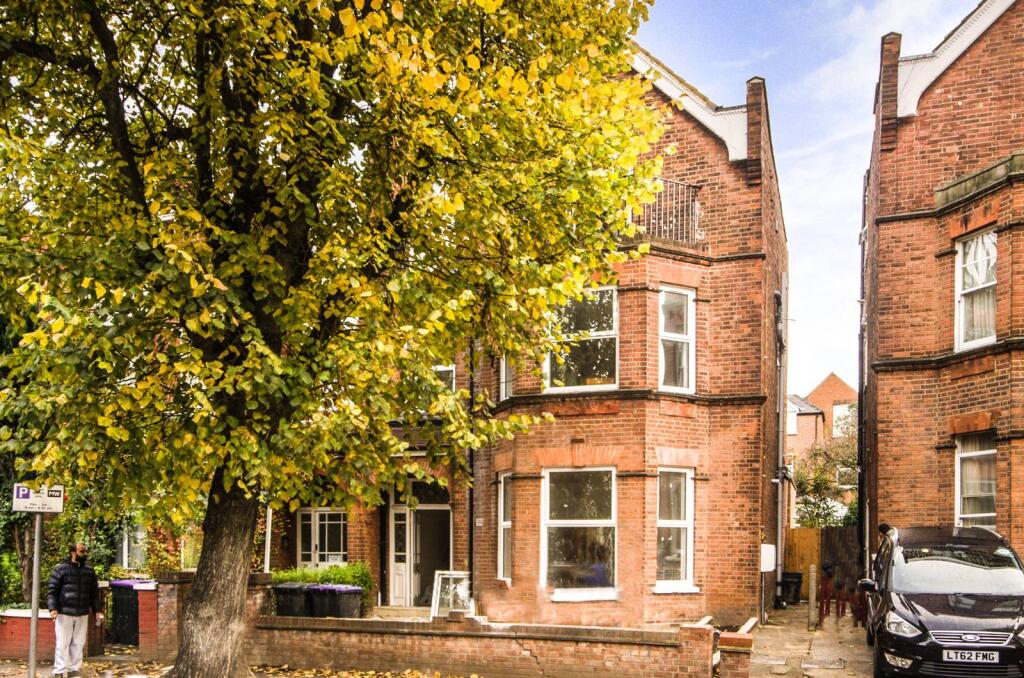 2 bed 1st Floor Flat for rent in London. From Foxtons - Willesden Green 2 bed 1st Floor Flat for rent in London. From Foxtons - Willesden Green