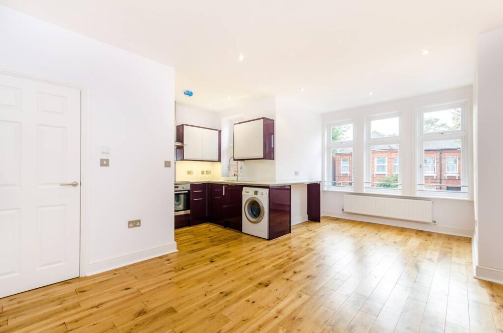 2 bed 1st Floor Flat for rent in London. From Foxtons - Willesden Green